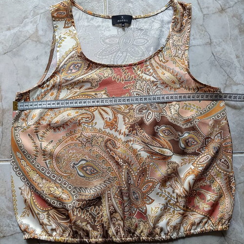 Monari sleeveless blouse new, beige multicolor, sizes M-L