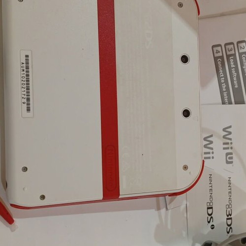 Nintendo 2DS used console with box and accessories