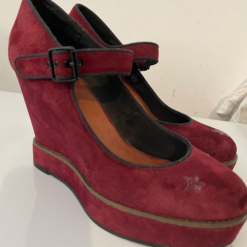 Urban Outfitters Y2K Deena & Ozzy Platform Mary Janes burgundy suede size 40 like new
