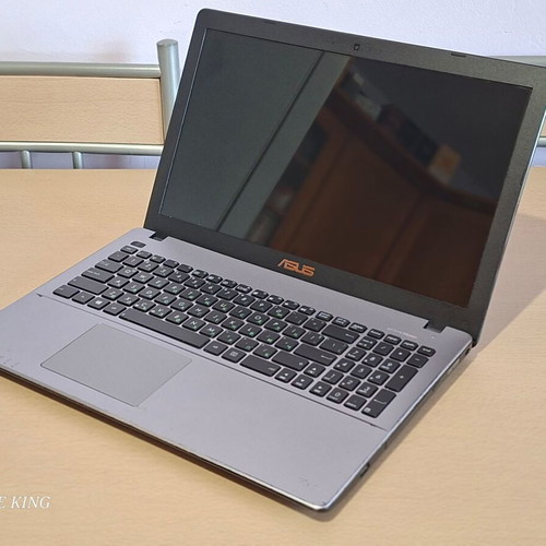 Asus X550LD laptop used, for restoration or parts, Intel Core i7, 15.6"