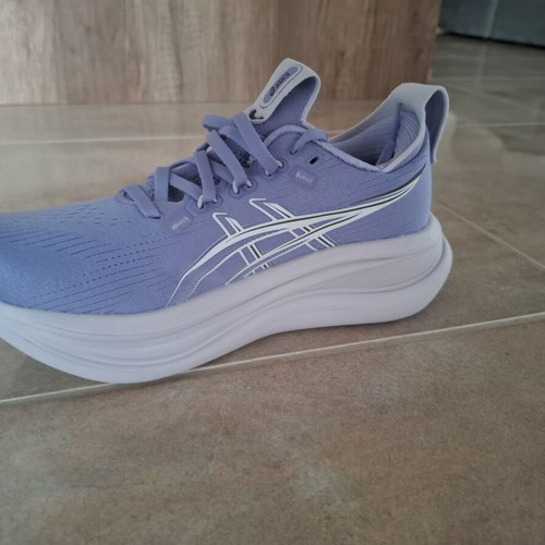 ASICS Gel Nimbus 28 women's running shoes, light lilac
