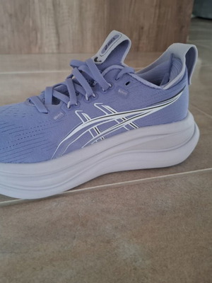 ASICS Gel Nimbus 28 women's running shoes, light lilac