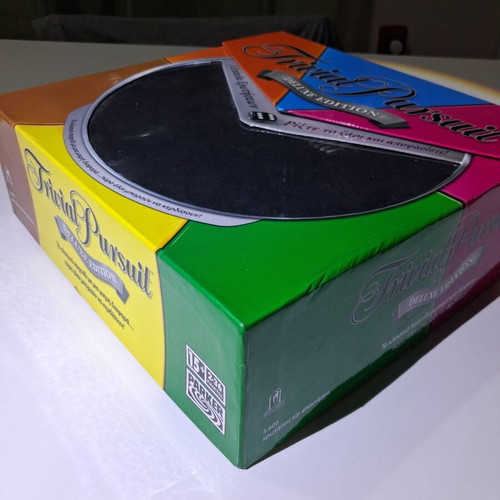 Trivial Pursuit Deluxe Edition board game like new