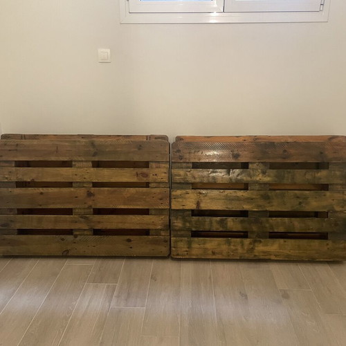 Wooden Palettes varnished, excellent quality, like new