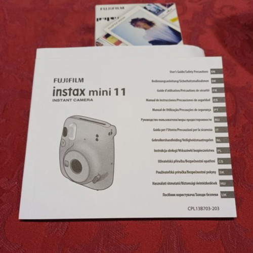 Fujifilm Instax Mini 11 camera new, white with film
