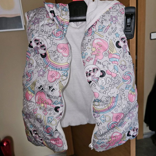 Sleeveless jacket for 6 months like new