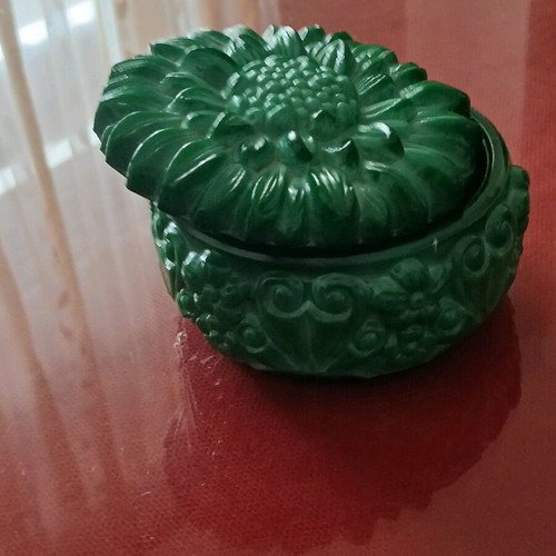 Czech glass malachite powder box like new