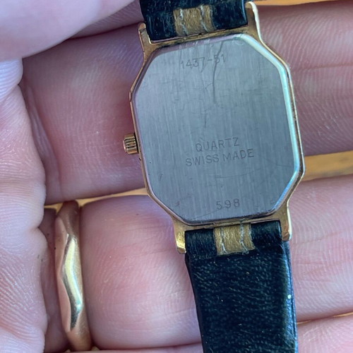 Women's watch used, works properly