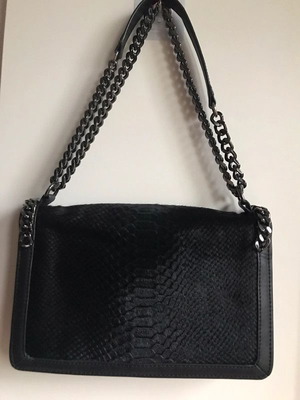 Zara leather embossed shoulder bag like new, black