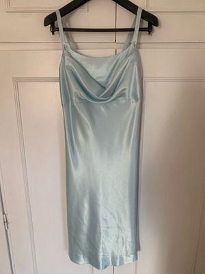 Crepe satin dress in baby blue, like new