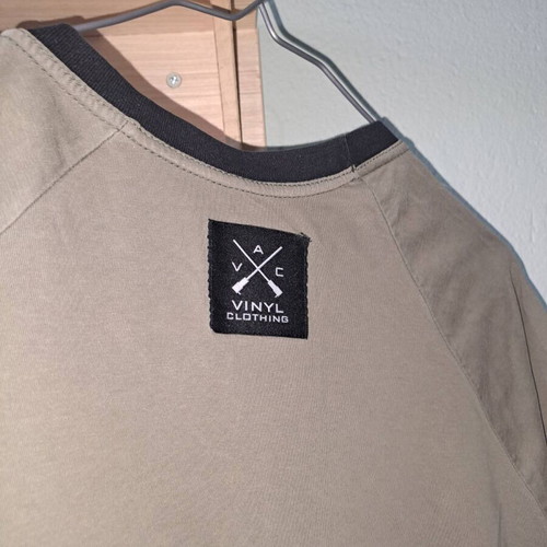 T-shirt Vinyl Art Clothing used, size L