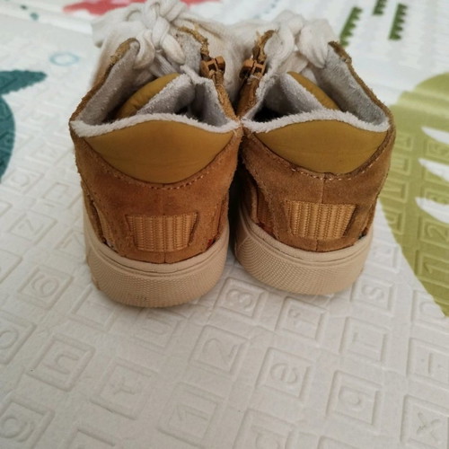 Winter girls boots used, size 22, with side zipper