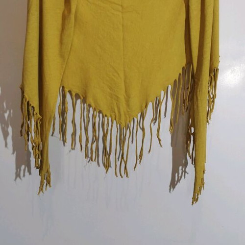 Yellow scarf with fringes like new