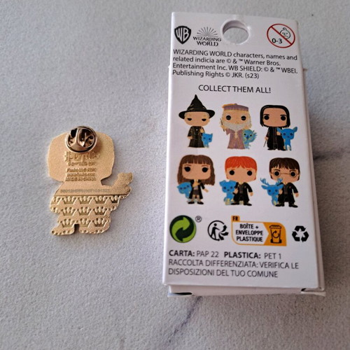 Harry Potter pin new, collectible wizard character