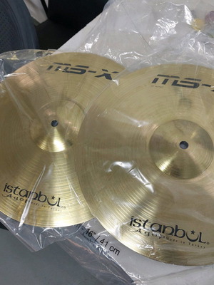 Hi-Hat 14" Istanbul Agop like new with bonus Crash cymbal 16" Turkey