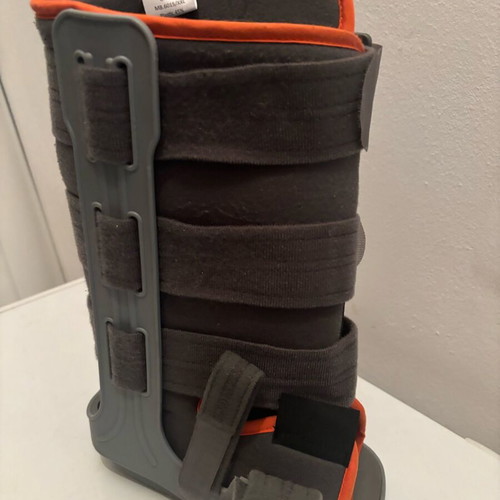 Orthopedic boot child used for shoe size 34-36
