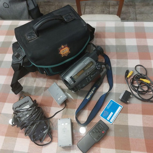 Sony CCD-TR620E analogue camcorder full set like new