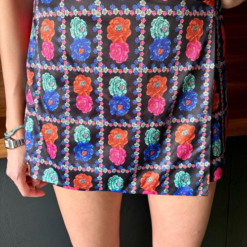 Iraida skirt shorts medium like new with side zipper