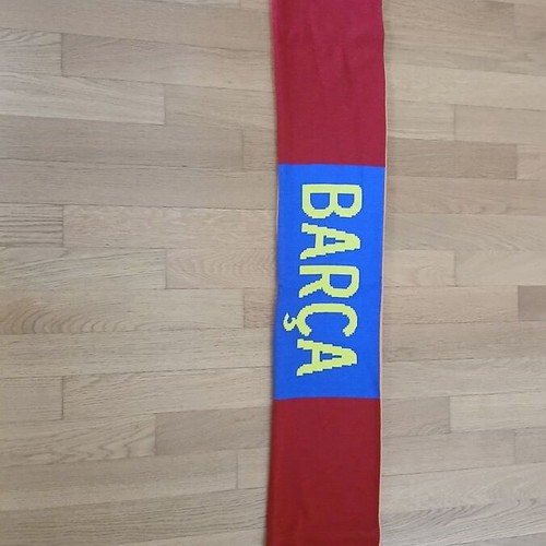 Fiorentina Roma Barcelona Pisa Real Madrid Paris Saint Germain Scarves new, authentic