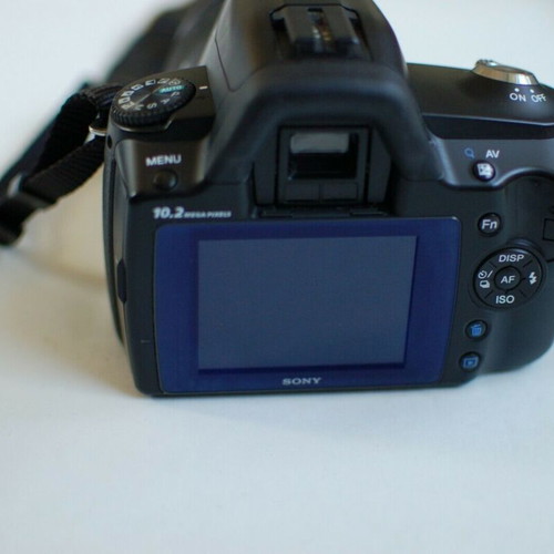 Sony Alpha A230 DSLR camera kit 18-55mm like new