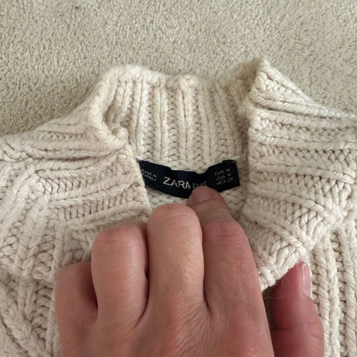 Zara knitted sweater used, beige color, size M