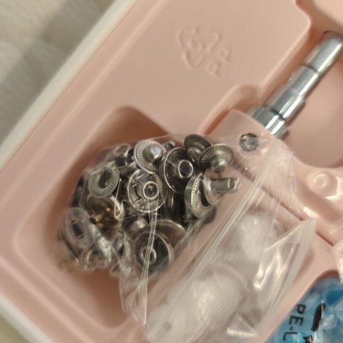 Press for attaching buttons and studs like new