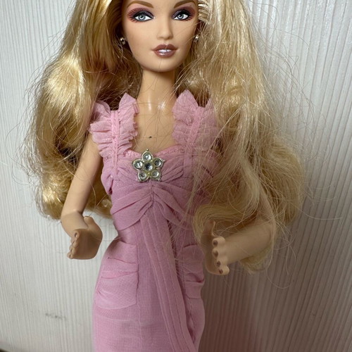 Barbie Pink Hope L6732 like new collectible doll with pink dress