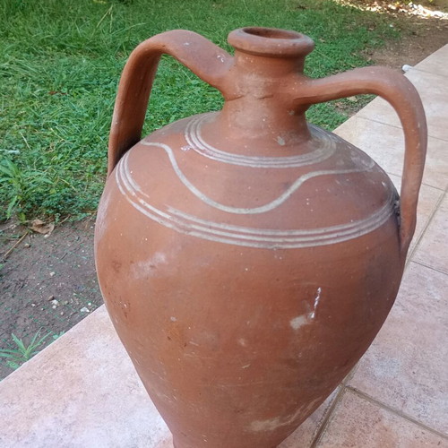 Traditional vintage stamna used