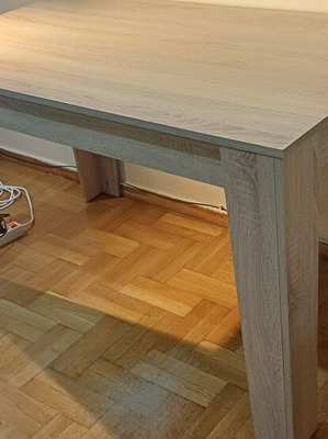 Table large for living room or dining room like new