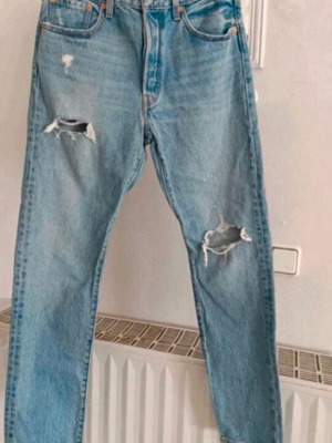 Levis medium blue jeans new
