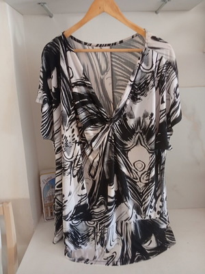 Black and white lycra dress XL like new, made in Italy