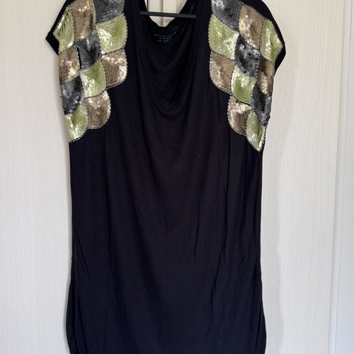 Short dress with colorful sequins like new, size M