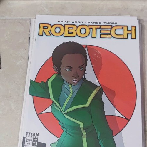 Robotech manga new, 77 issues by Titan Books
