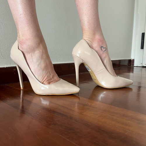 Migato women's pumps size 39 beige like new