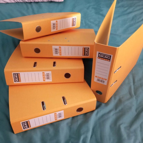 Skag A4 8-32 yellow binders pack of 5 like new