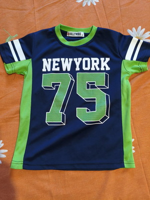 Hollywork New York 75 Kids' T-shirt blue and green, like new, size 8