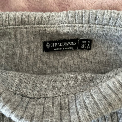 Stradivarius off shoulder sweater grey like new, size S