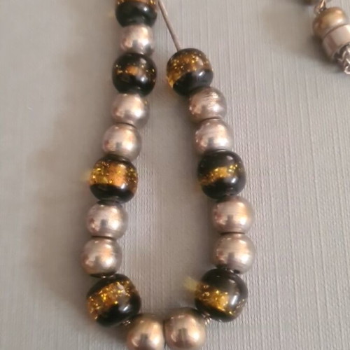 Worry beads with 18 beads, 7 colored, like new