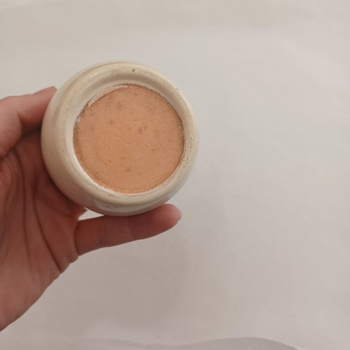 Small ceramic flowerpot used, diameter 7.3 cm, height 6 cm