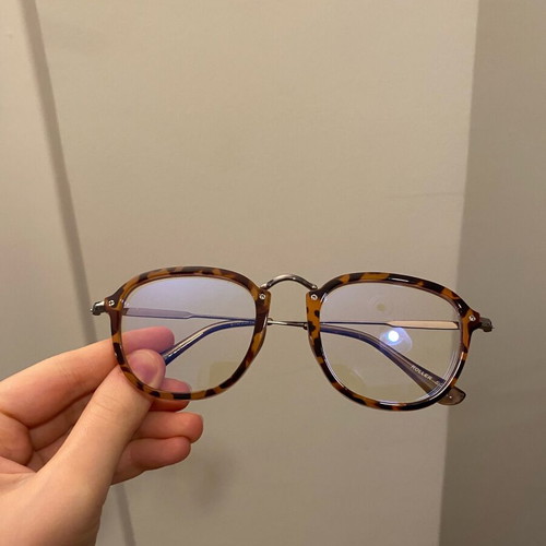 Tortoise shell eyeglasses like new with blue light style lenses