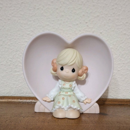Precious Moments collectible miniature girl in heart like new