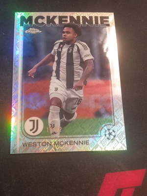 Weston Mckennie Topps Chrome 11/52 like new