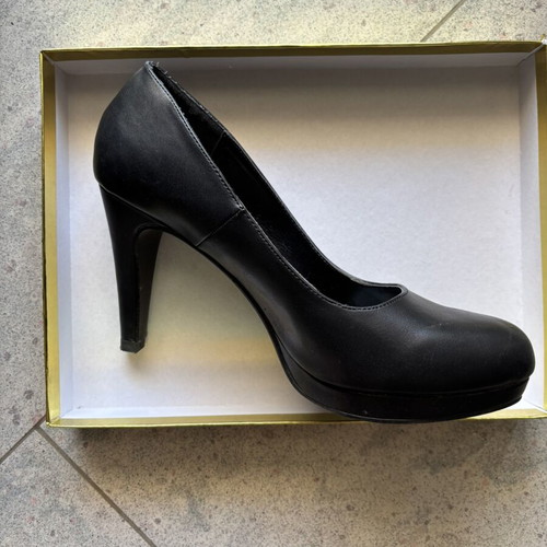 Tulipano black pumps size 40, slightly used