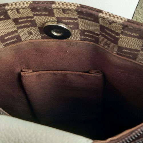 Sisley shoulder bag used with 3 compartments white and beige