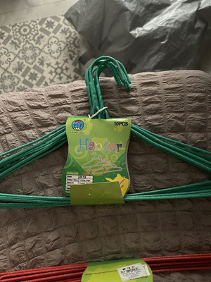 Metal hangers new