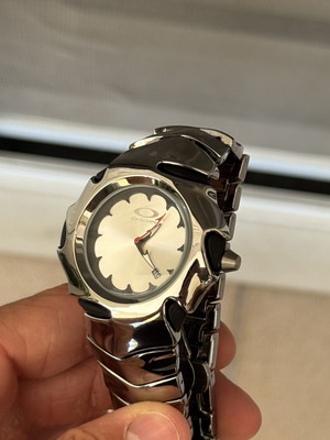 Oakley Blade silver retro futuristic watch