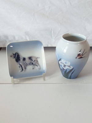 Royal Copenhagen porcelain set with swallow vase & collectible Cocker Spaniel plate