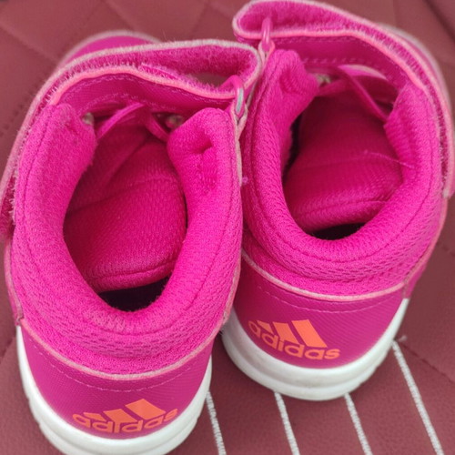 Adidas kids shoes size 23 like new