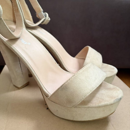 Beige suede platform pumps with thick heel size 41 used