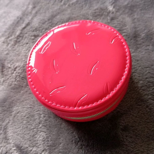 Yves Saint Laurent Purce new, red